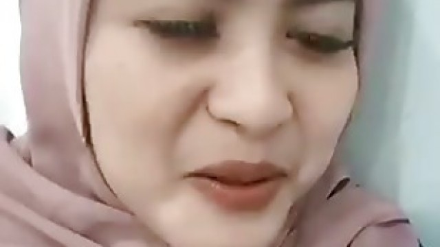 evafristiana hot jilbab