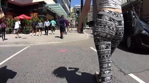 Incredibly juicy ass pawg jiggle booty eatin up thin legging
