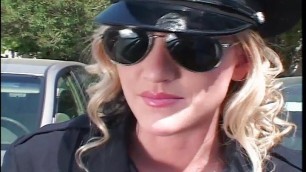 policewoman fucks bandits secretly on roadside